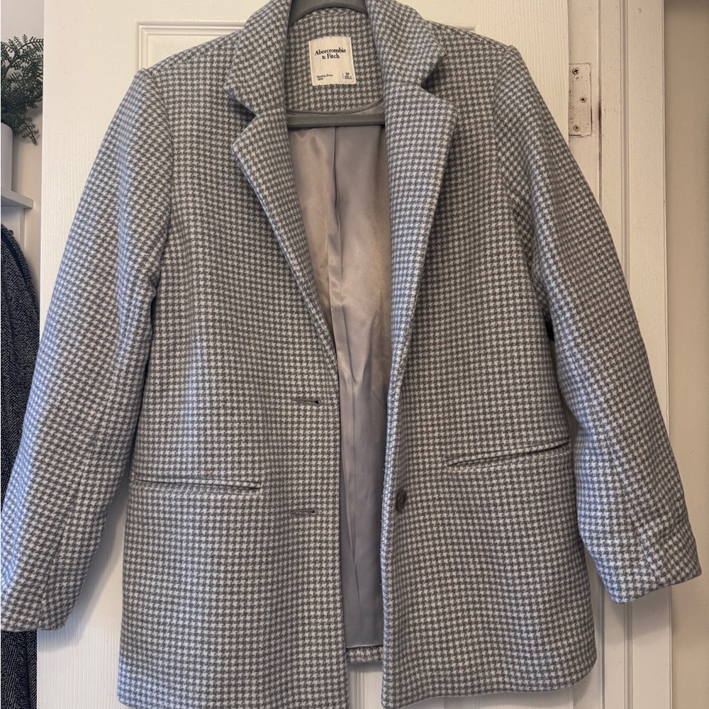 Abercrombie and Fitch Houndstooth Wool Gray Oversized Blazer